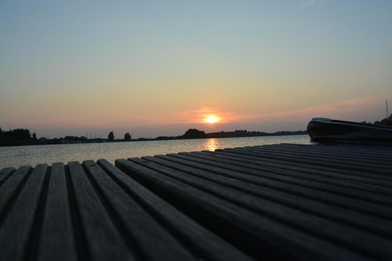 Hausboot Lagoon Stralsund Exterior photo